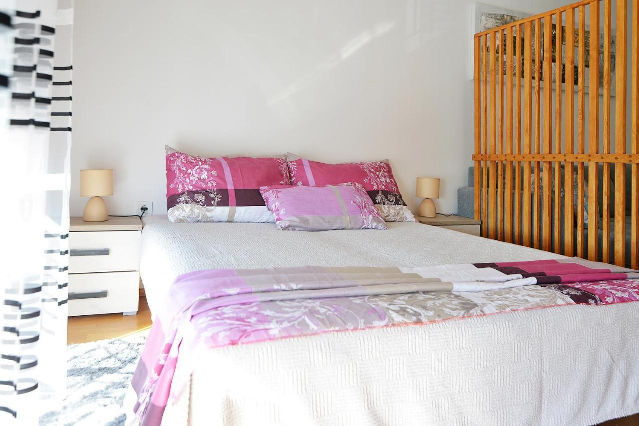 Lungo Mare Apartment With Terrace Pula Exterior foto