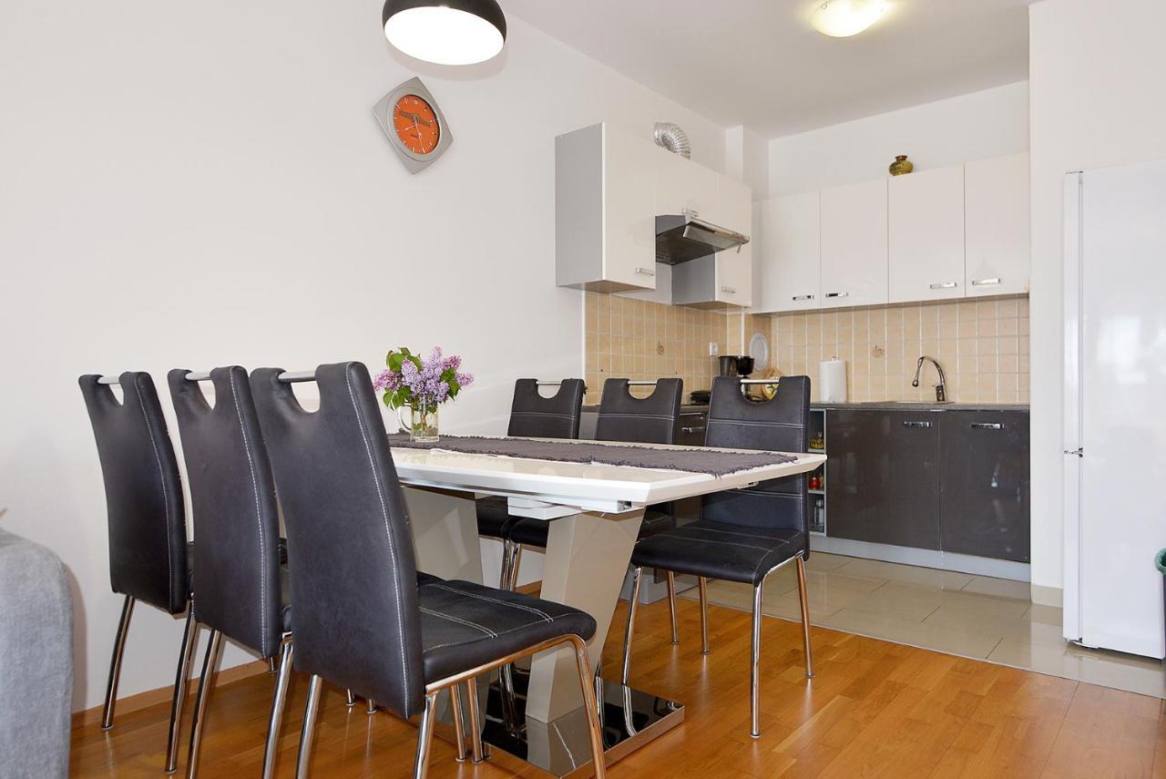 Lungo Mare Apartment With Terrace Pula Exterior foto