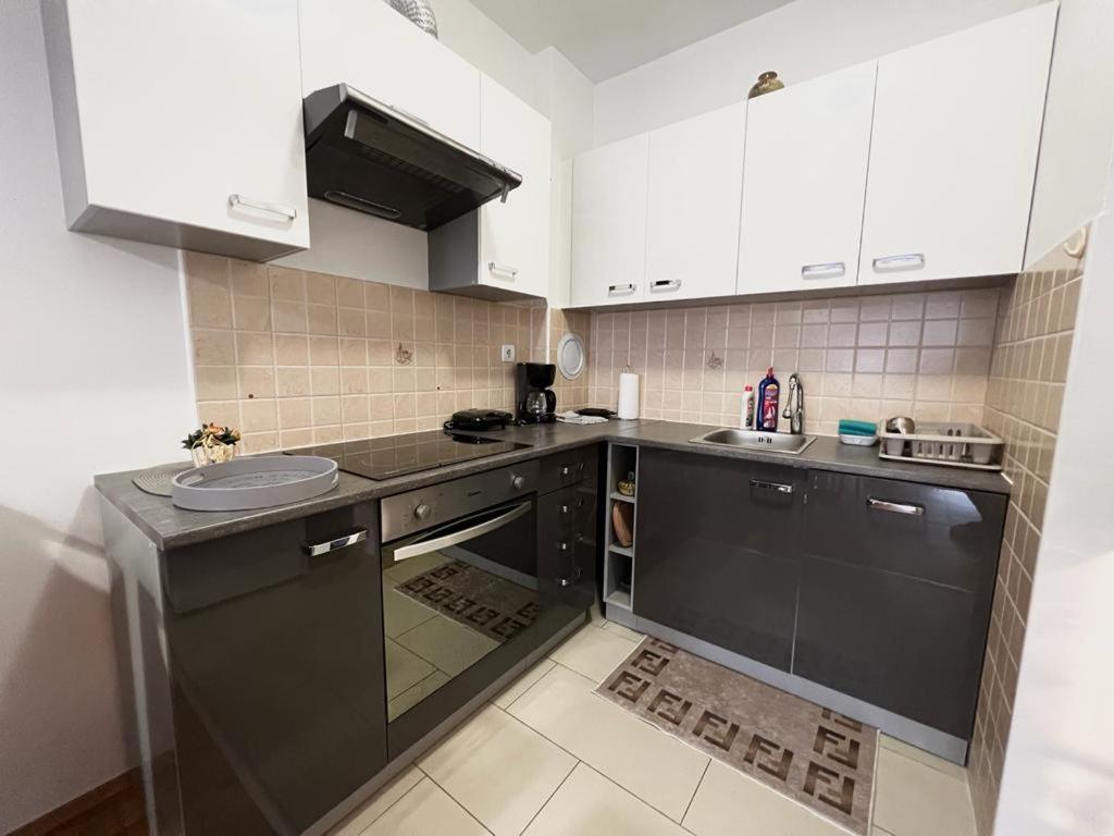Lungo Mare Apartment With Terrace Pula Exterior foto
